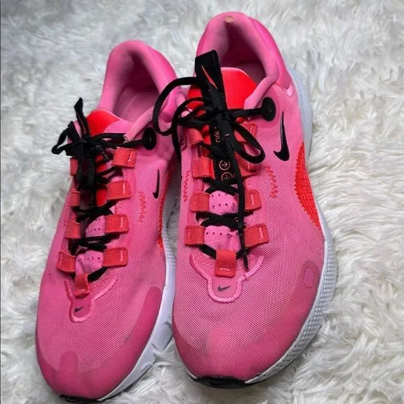 Nike React Escape Pink and Red Running Shoes - Picture 2 of 7